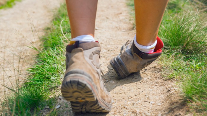 Kai cuts her foot while hiking